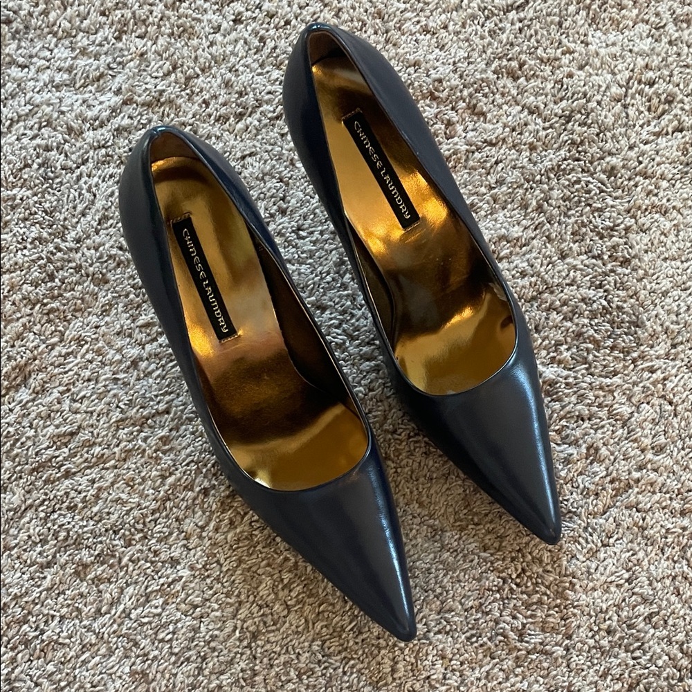 Chinese Laundry Navy Blue Pointed Heels 152